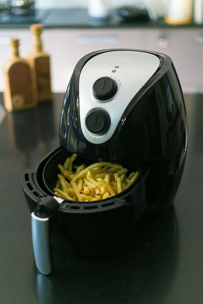 Black 2.6 Litre 1350-Watt Air Fryer